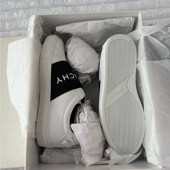 Givenchy White and Black Women's Sneakers - Picture 2 of 5